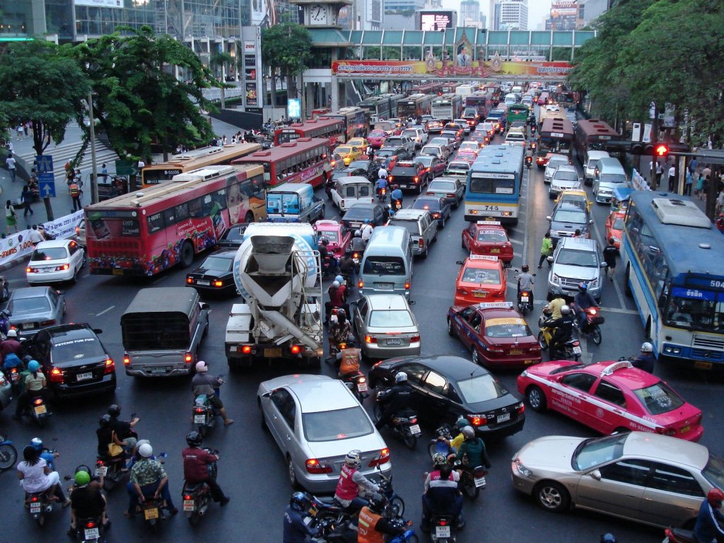 http://indonesiaexpat.biz/wp-content/uploads/2012/02/Jakarta_traffic_jam.jpg